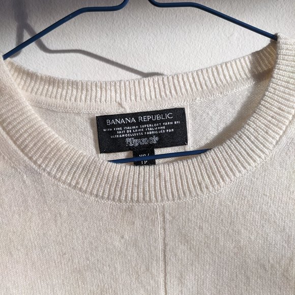 Lightweight Filpucci italian wool Banana Republic cream top - Picture 3 of 5